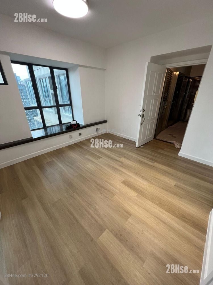 Florence Plaza Sell 2 Bedrooms , 1 Bathroom 339 ft²