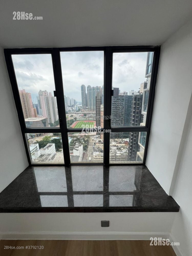 Florence Plaza Sell 2 Bedrooms , 1 Bathroom 339 ft²