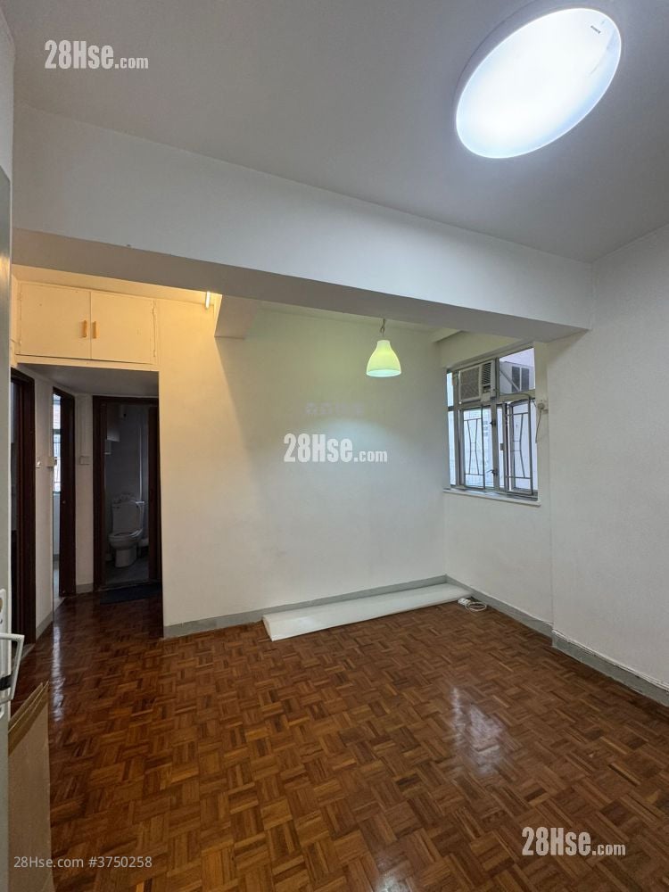 堡壘街24-26號 租盤 2 房 , 1 浴室 351 平方呎