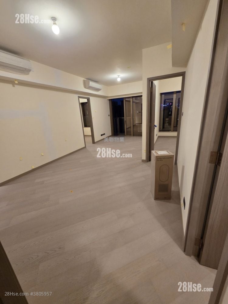 Pano Harbour Sell 3 Bedrooms , 2 Bathrooms 902 ft²