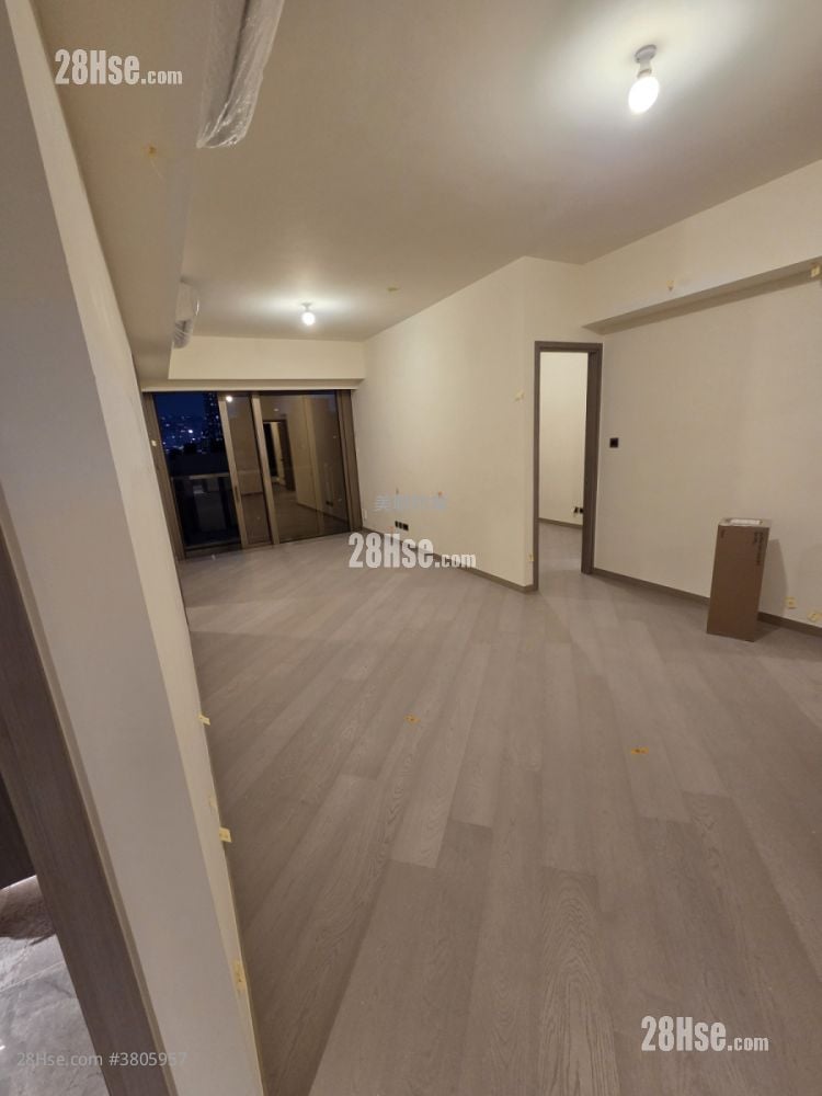 Pano Harbour Sell 3 Bedrooms , 2 Bathrooms 902 ft²