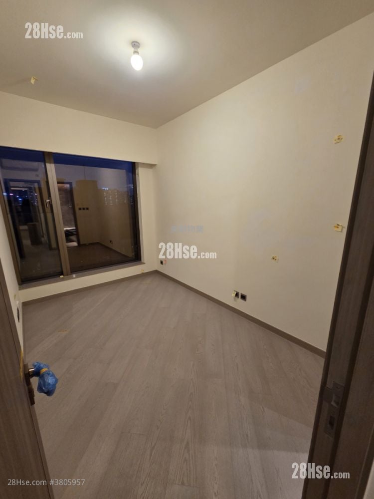 Pano Harbour Sell 3 Bedrooms , 2 Bathrooms 902 ft²