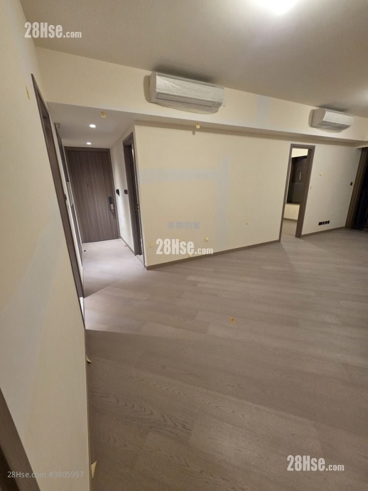 Pano Harbour Sell 3 Bedrooms , 2 Bathrooms 902 ft²