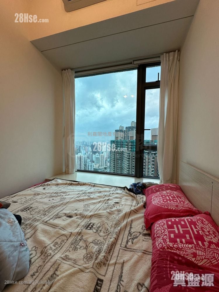 Yoho Midtown 售盘 2 房 , 1 浴室 473 平方尺