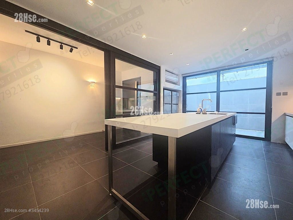 欢景花园 租盘 4 房 2,196 平方尺