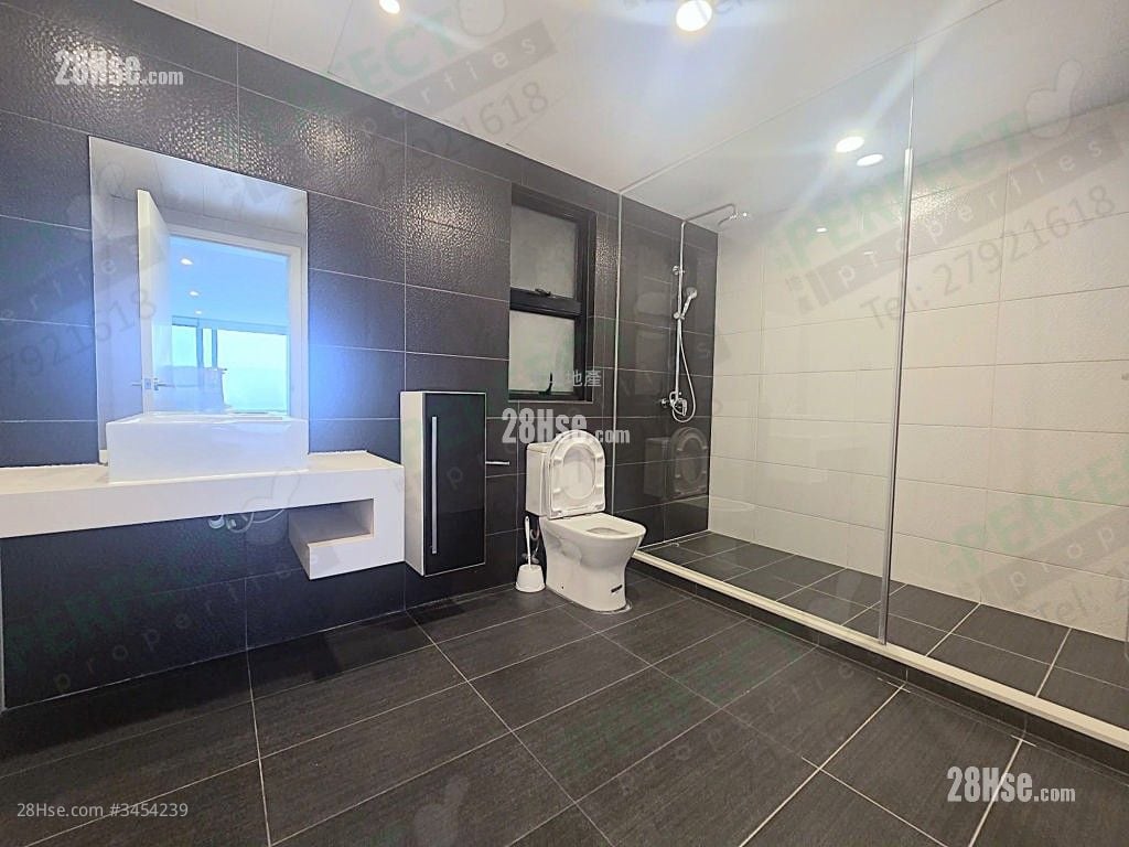 欢景花园 租盘 4 房 2,196 平方尺