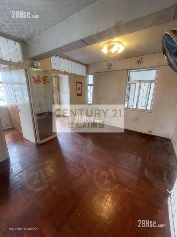 Shun Lee Building Sell 2 Bedrooms , 1 Bathroom 382 ft²