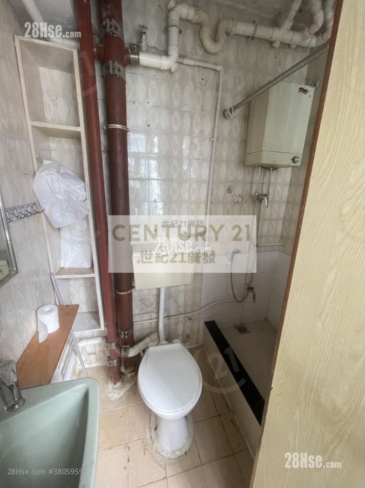 Shun Lee Building Sell 2 Bedrooms , 1 Bathroom 382 ft²