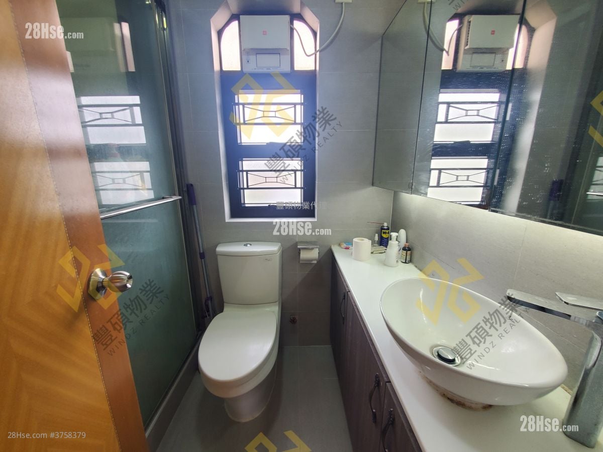 村屋 租盘 3 房 , 1 浴室 700 平方尺