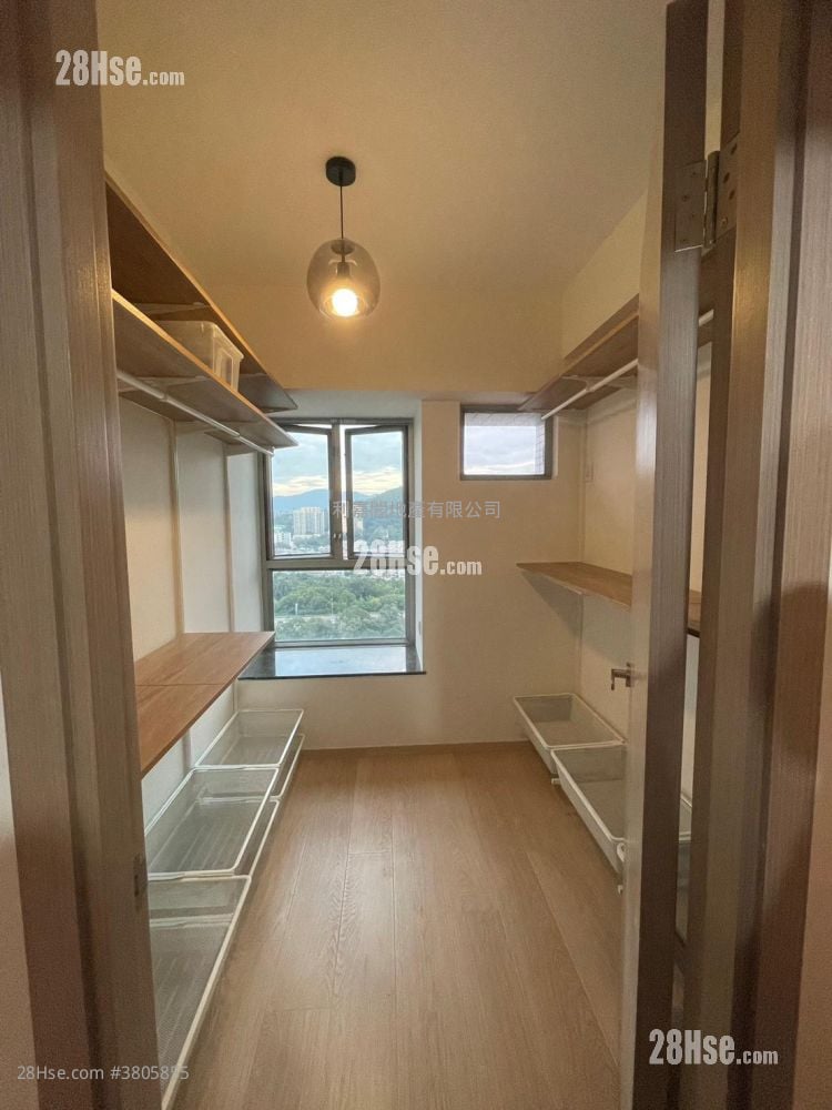 Yoho Town 售盘 3 房 516 平方尺