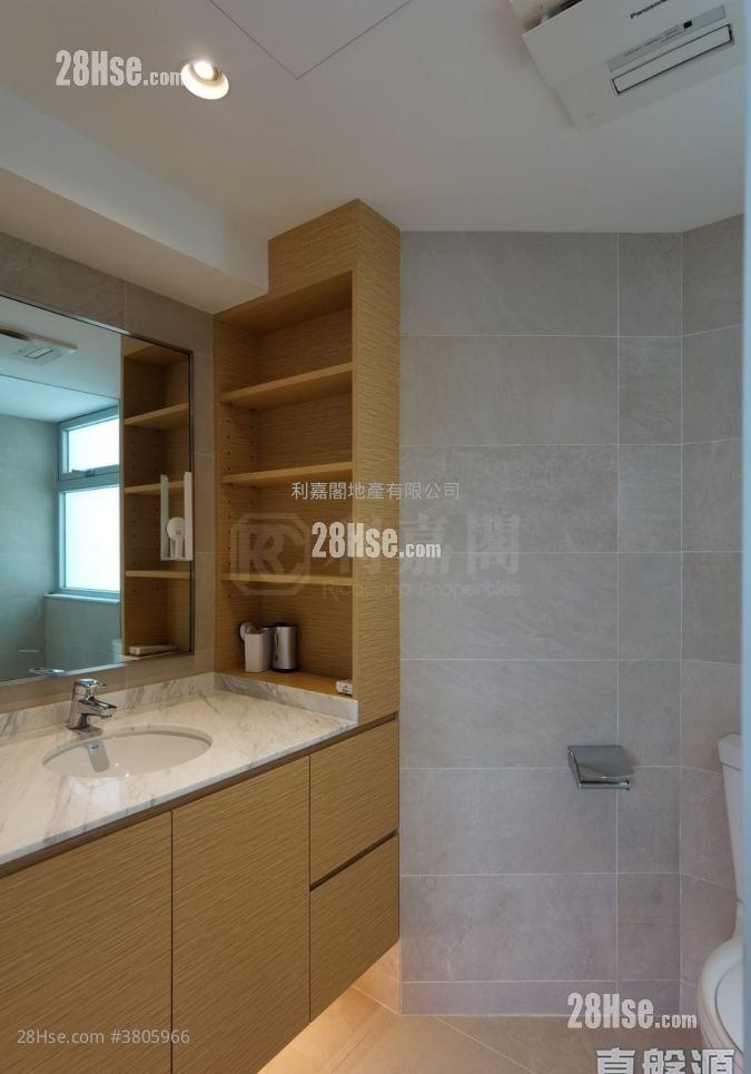 Ming Court Sell 4 Bedrooms 2,271 ft²