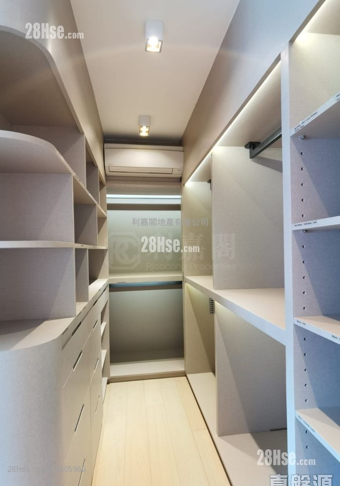 Ming Court Sell 4 Bedrooms 2,271 ft²