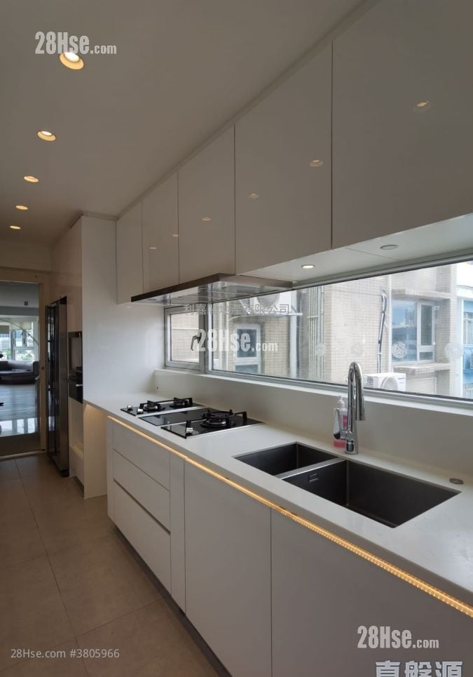 Ming Court Sell 4 Bedrooms 2,271 ft²