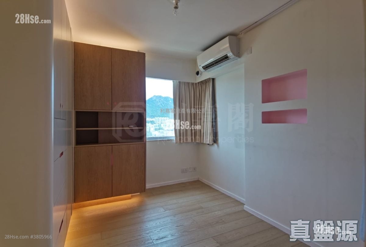 Ming Court Sell 4 Bedrooms 2,271 ft²