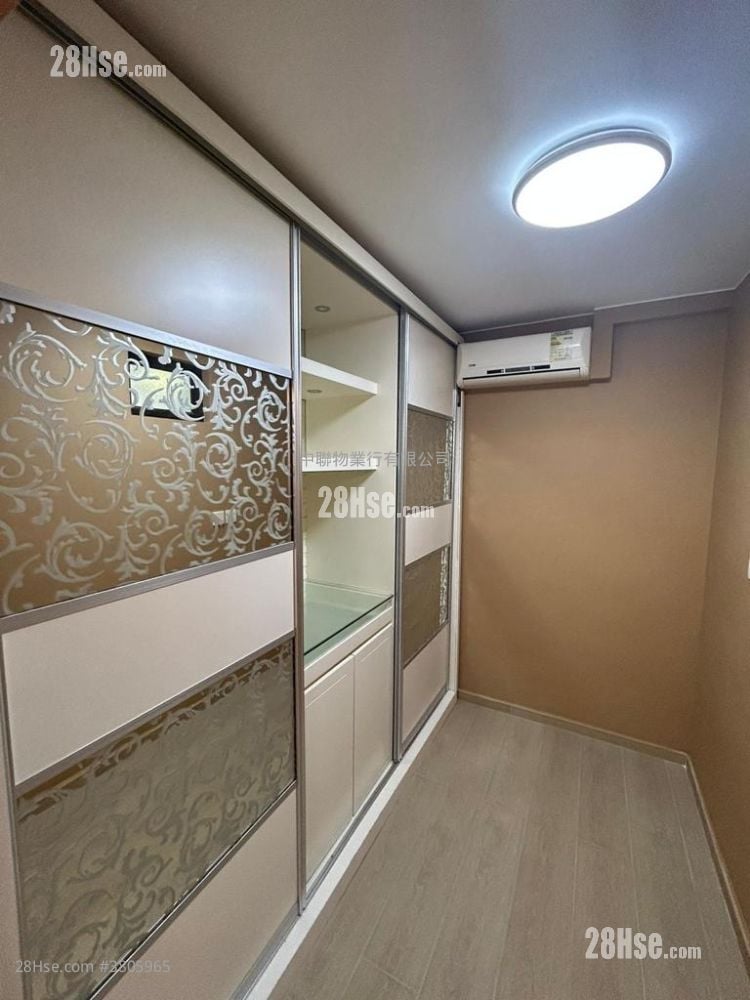 Fung Shing Court Sell 381 ft²