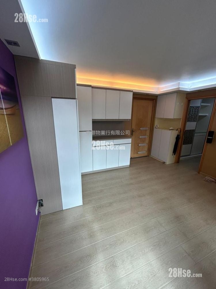 Fung Shing Court Sell 381 ft²