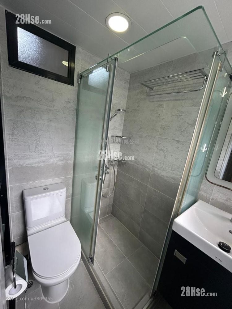 Fung Shing Court Sell 381 ft²