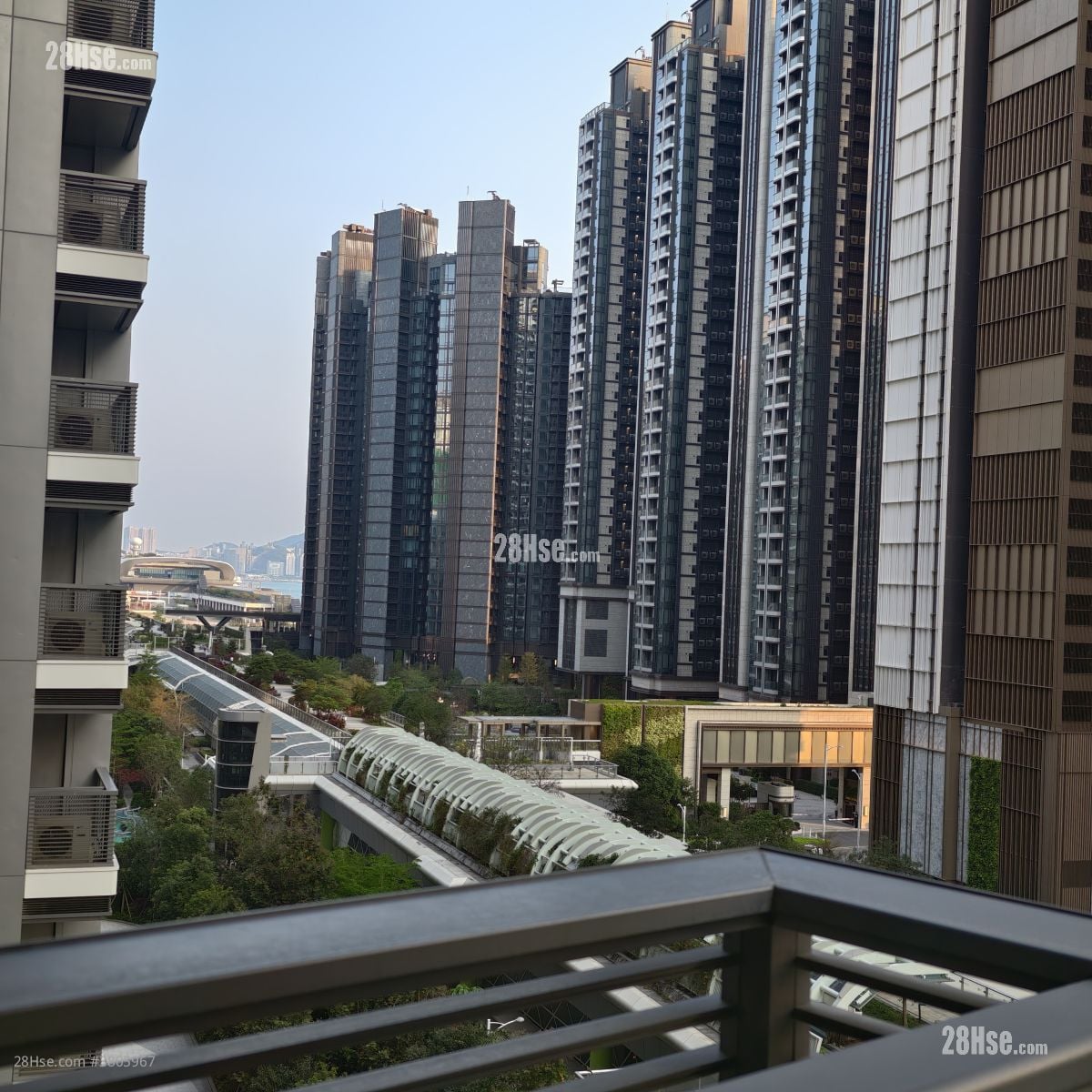 Double Coast 租盘 319 平方尺