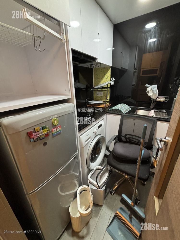 Metroregalia Rental 2 Bedrooms , 1 Bathroom 346 ft²