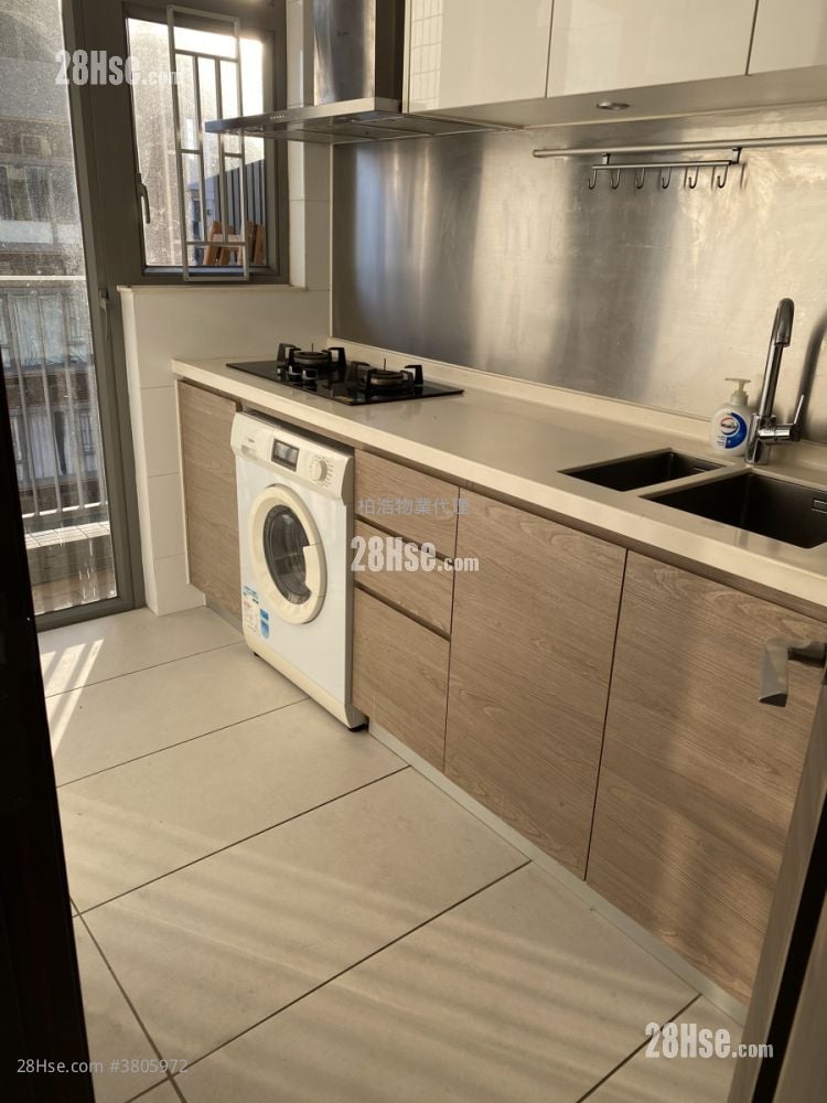 Heya Crystal Rental 2 Bedrooms , 1 Bathroom 505 ft²