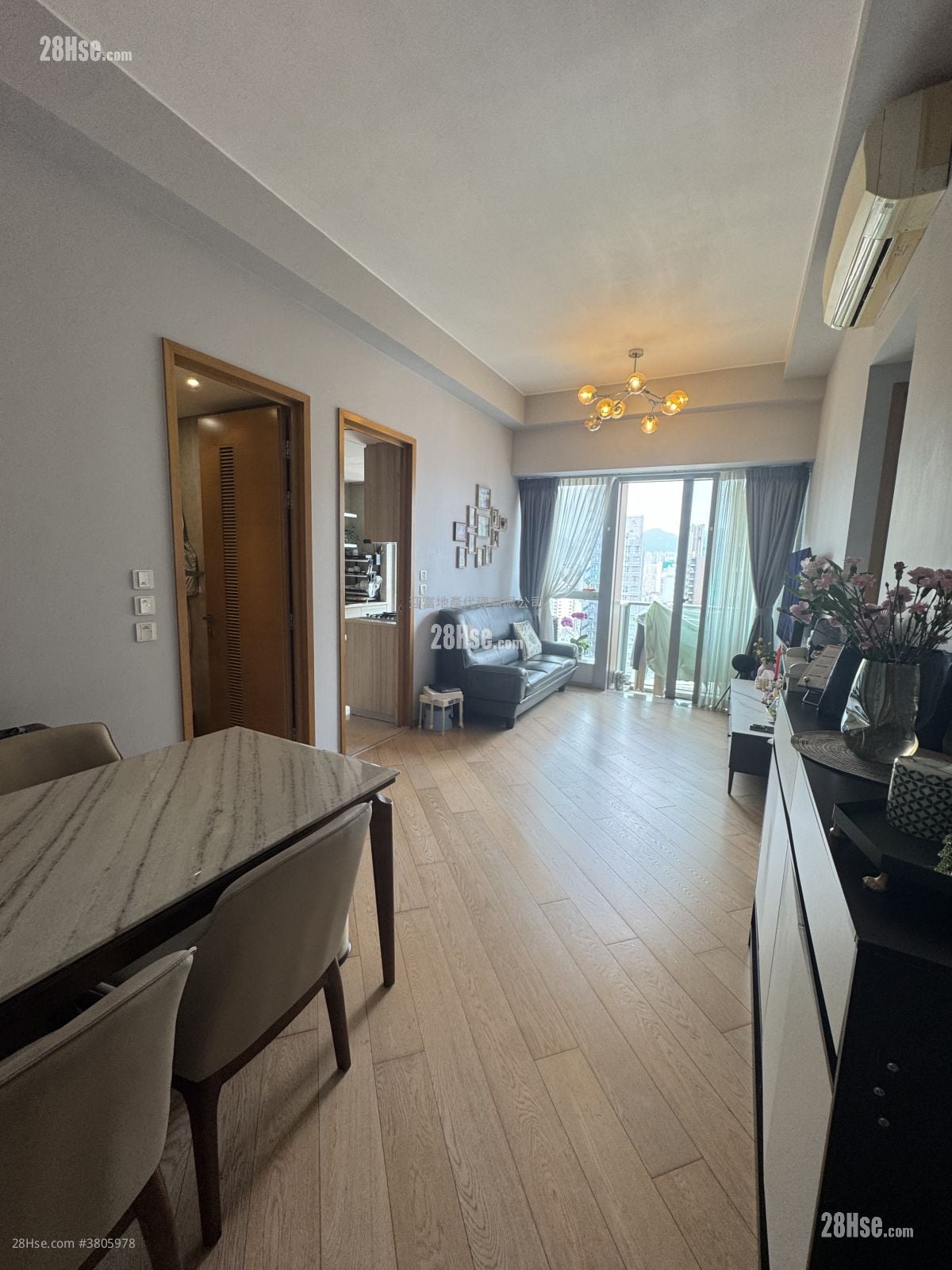 Chatham Gate Sell 3 Bedrooms , 2 Bathrooms 737 ft²