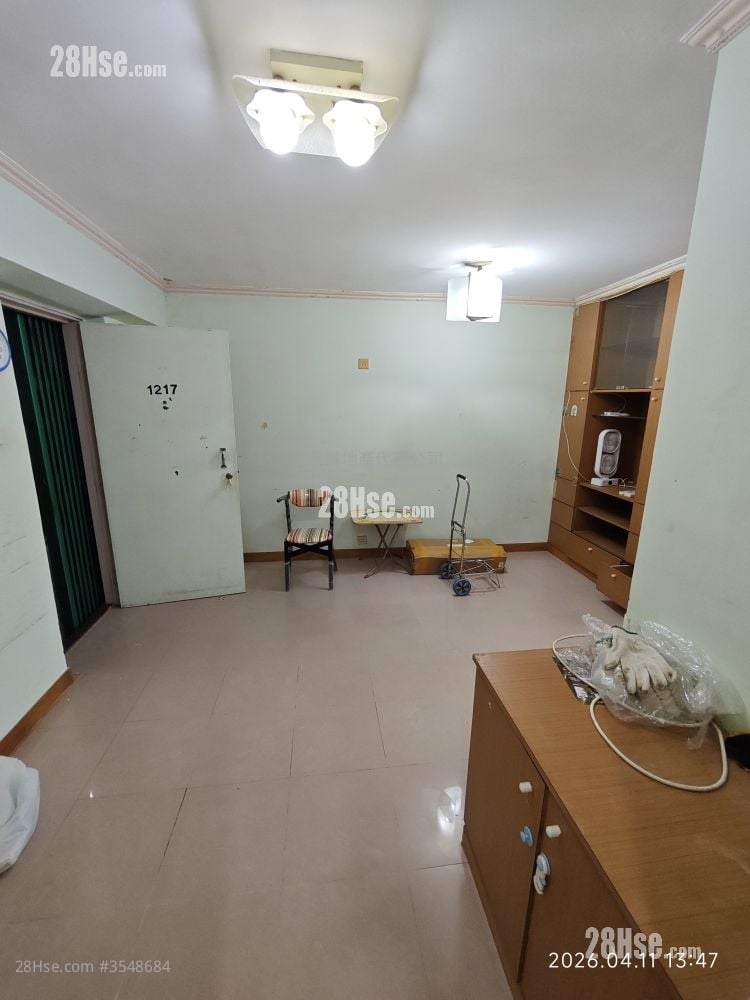Leung King Estate Rental 2 Bedrooms , 1 Bathroom 385 ft²