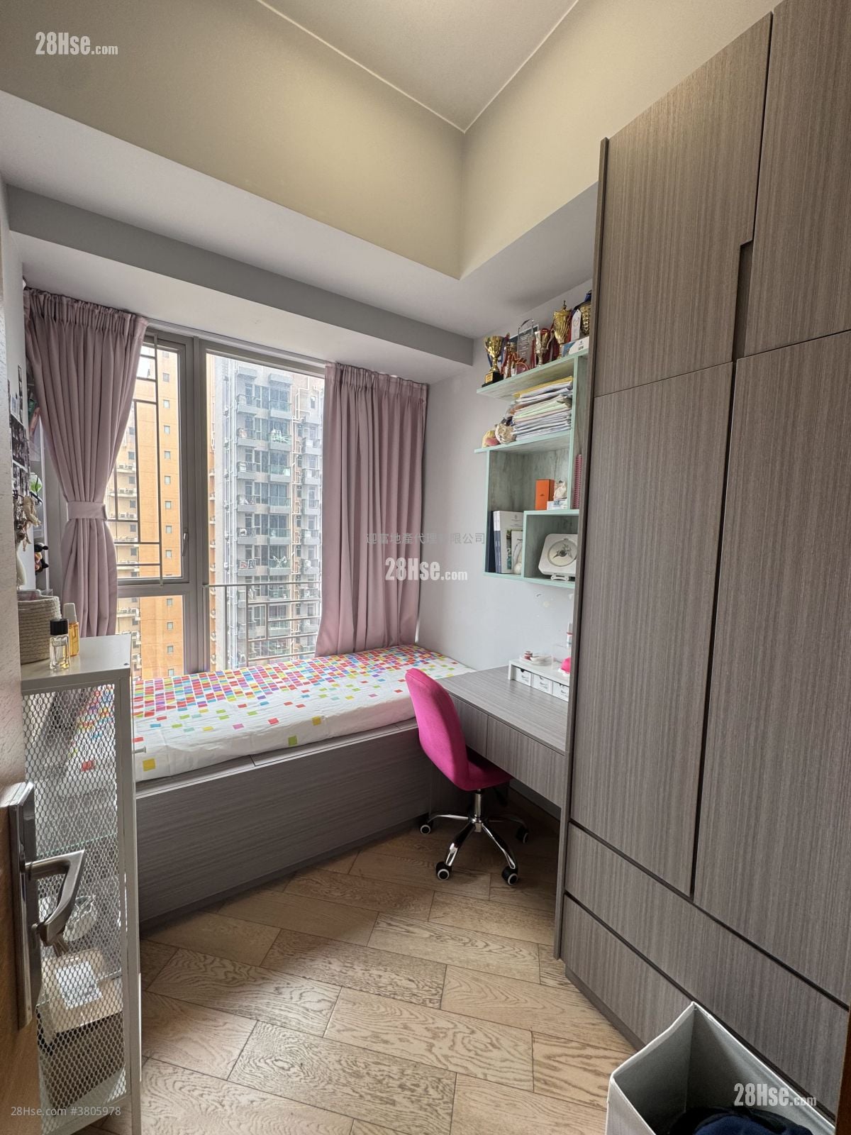 Chatham Gate Sell 3 Bedrooms , 2 Bathrooms 737 ft²