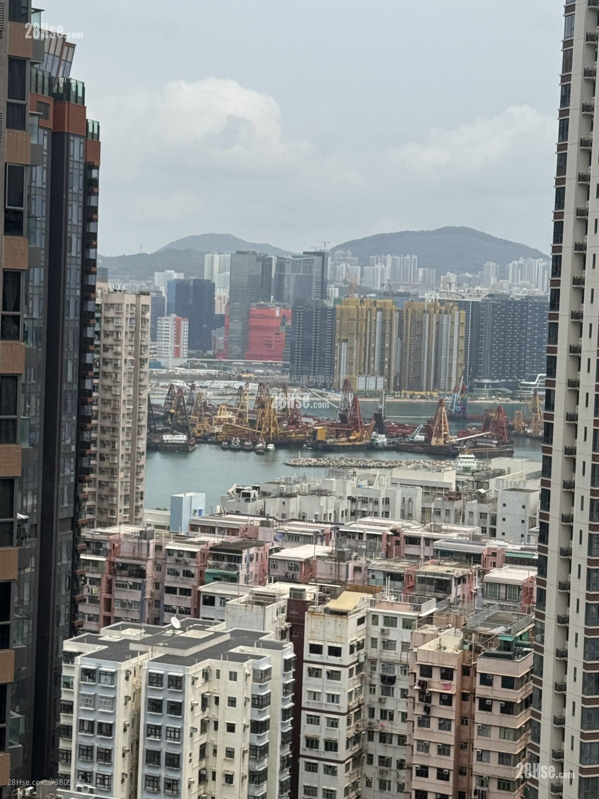 Chatham Gate Sell 3 Bedrooms , 2 Bathrooms 737 ft²