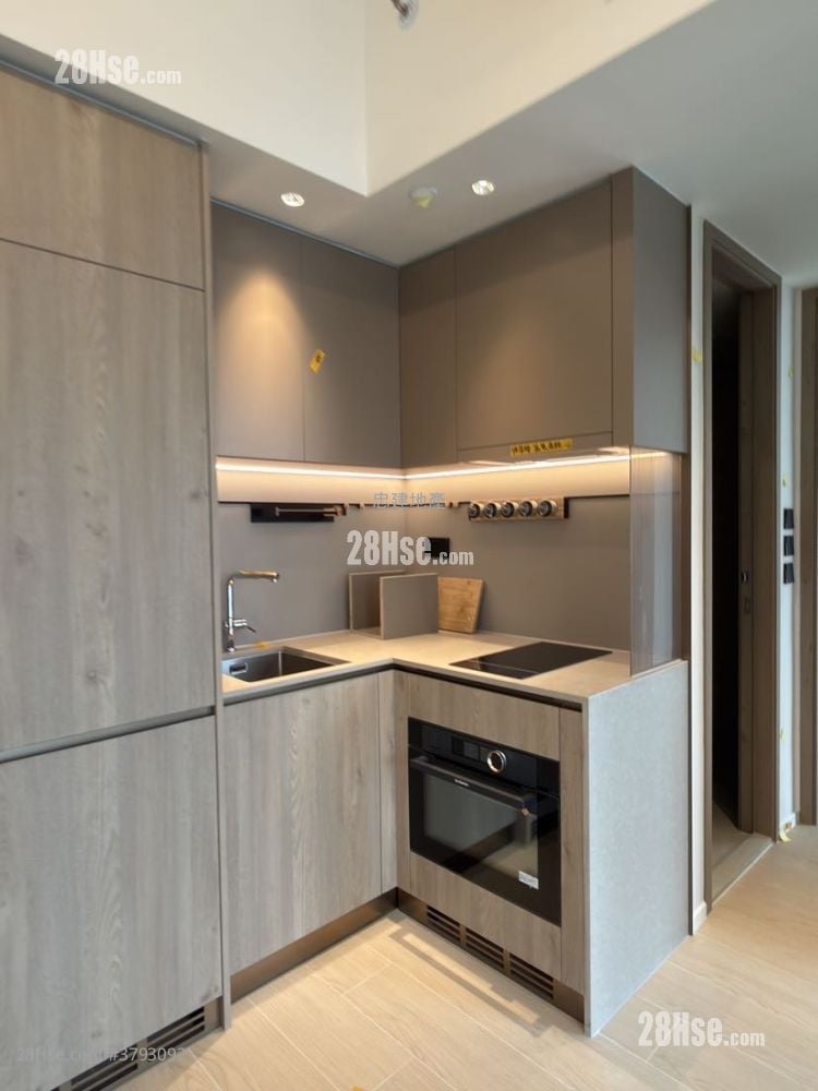 Finnie 租盘 2 房 , 1 浴室 364 平方尺