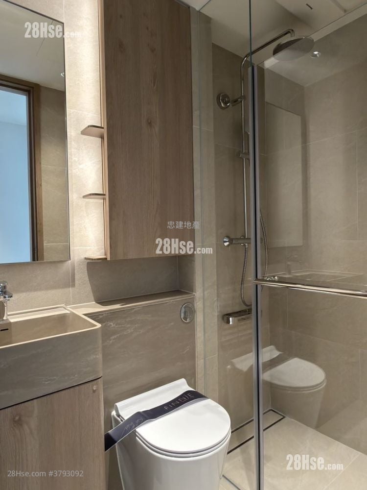 Finnie 租盘 2 房 , 1 浴室 364 平方尺