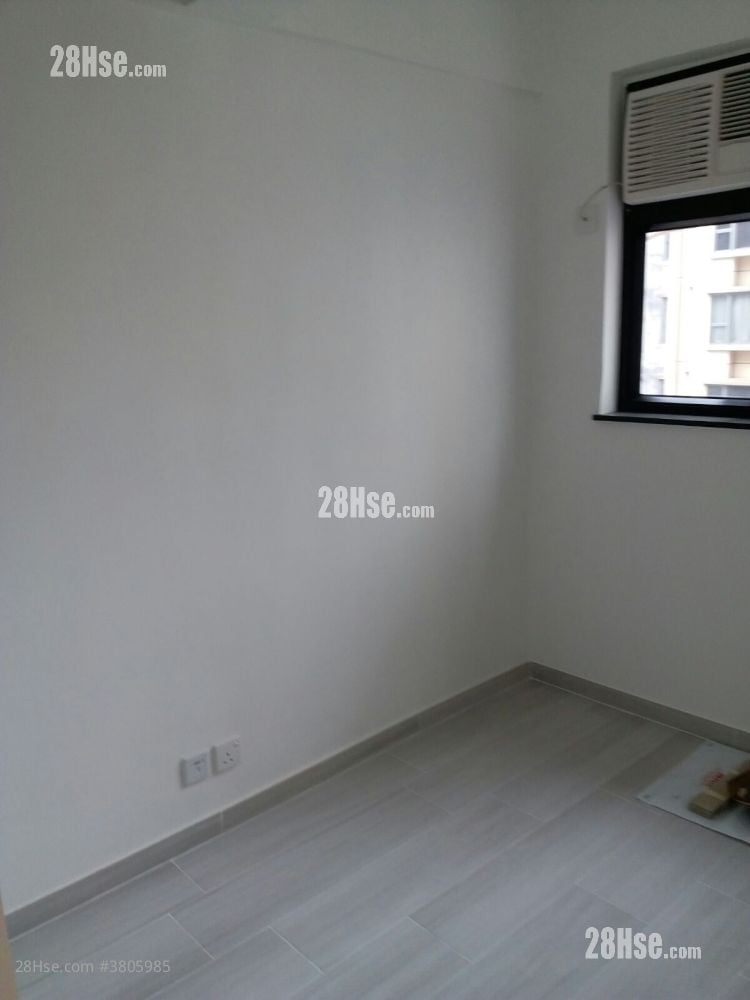 Hung Yip Building Sell 2 Bedrooms , 1 Bathroom 327 ft²