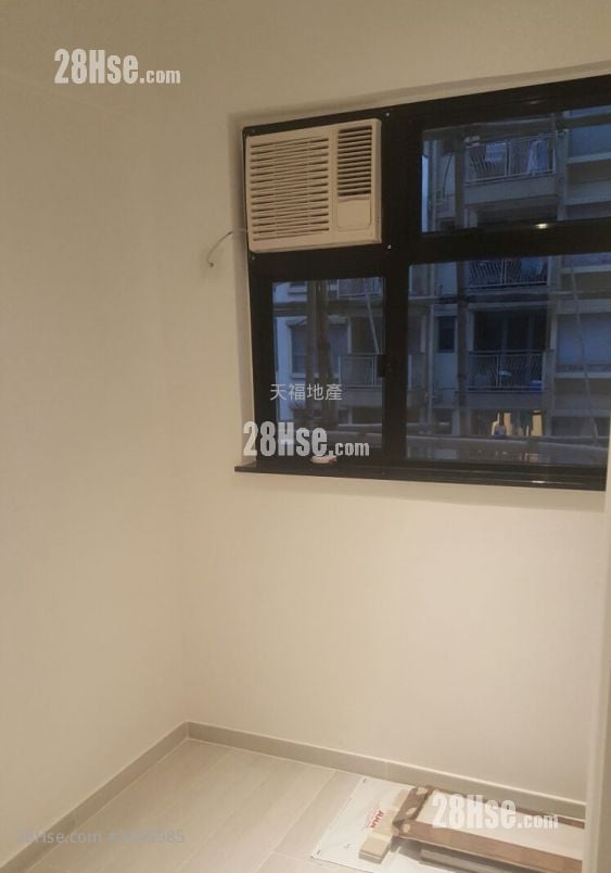 Hung Yip Building Sell 2 Bedrooms , 1 Bathroom 327 ft²
