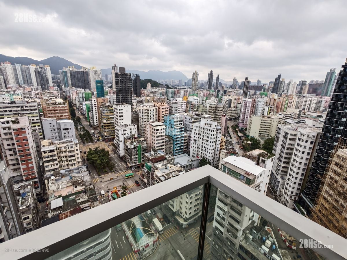 Park One Rental 3 Bedrooms , 1 Bathroom 418 ft²