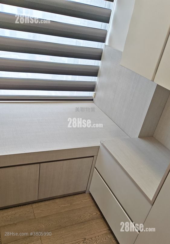 Park One Rental 3 Bedrooms , 1 Bathroom 418 ft²