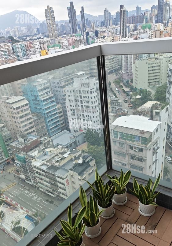 Park One Rental 3 Bedrooms , 1 Bathroom 418 ft²