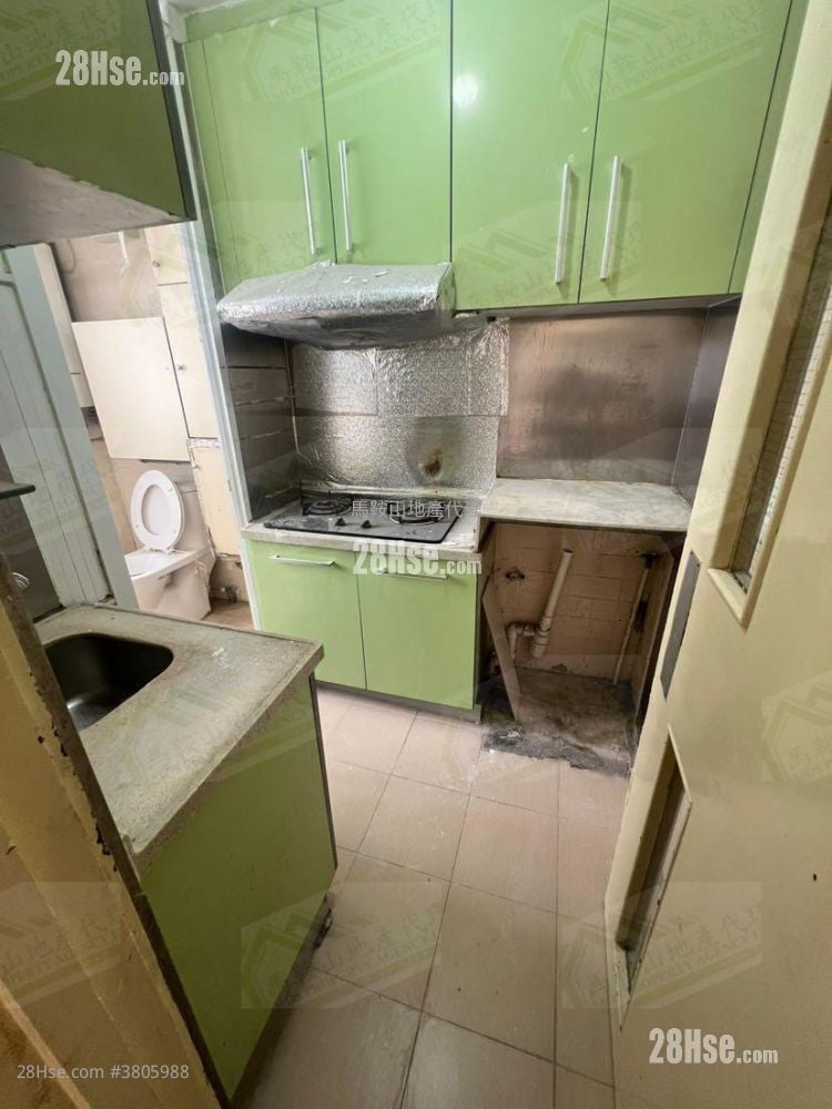 Kam Lung Court Sell 2 Bedrooms , 1 Bathroom