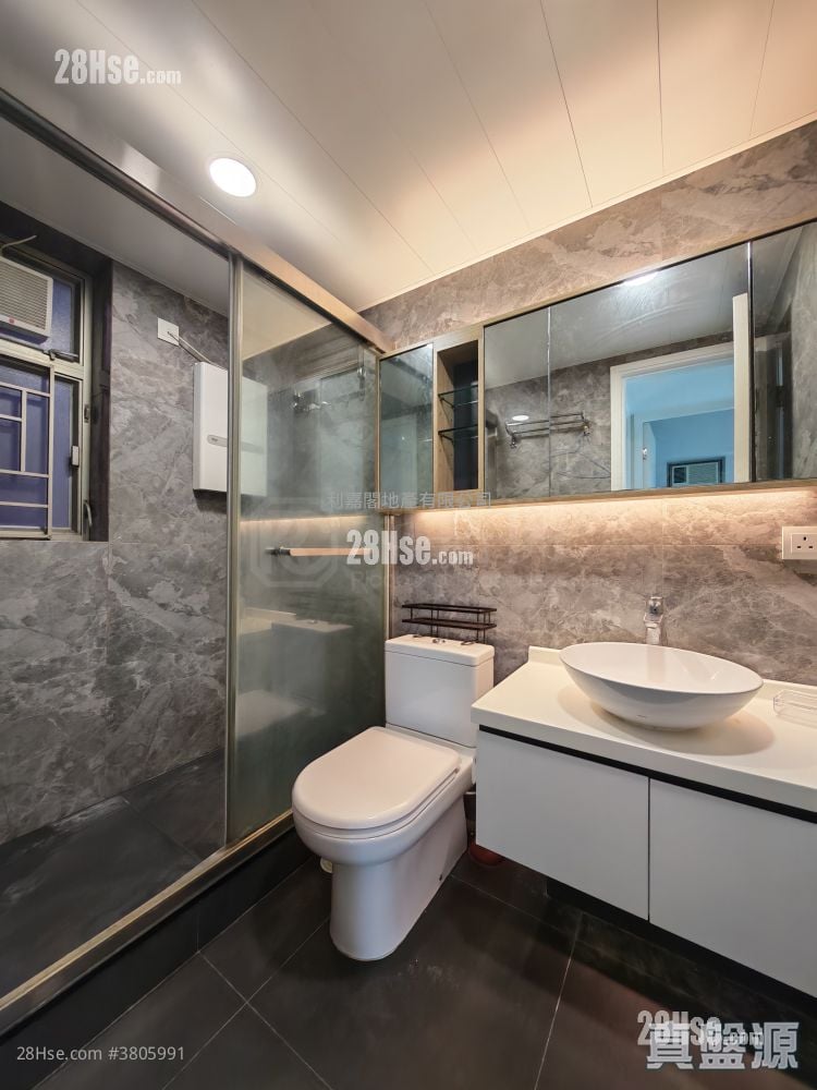 Yoho Town Sell 2 Bedrooms 422 ft²