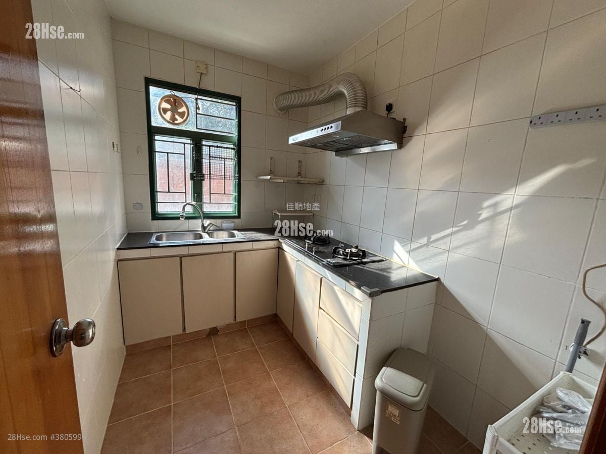 Village Rental 3 Bedrooms , 1 Bathroom