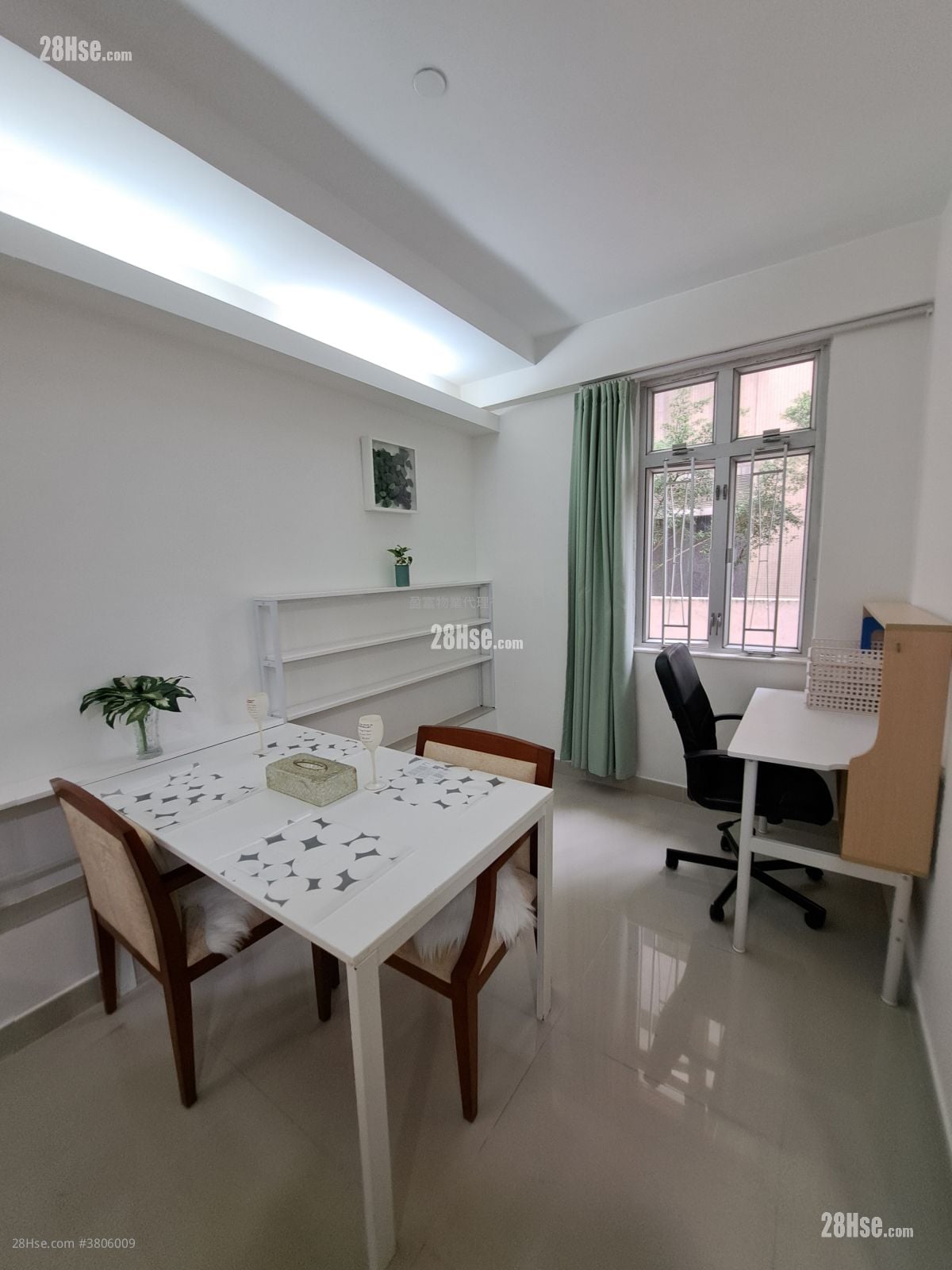 兆宜大厦 租盘 1 房 , 2 浴室 554 平方尺