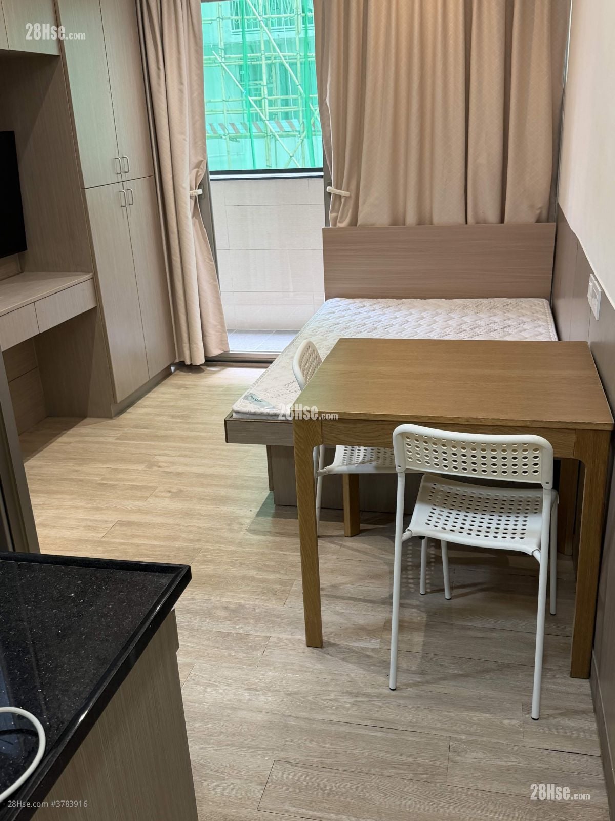 Hoi Deen Court Rental 180 ft²