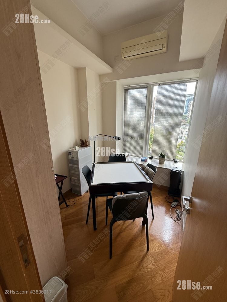 睡房 1: 星堤 售盘 4 房 , 2 浴室 1,272 平方尺