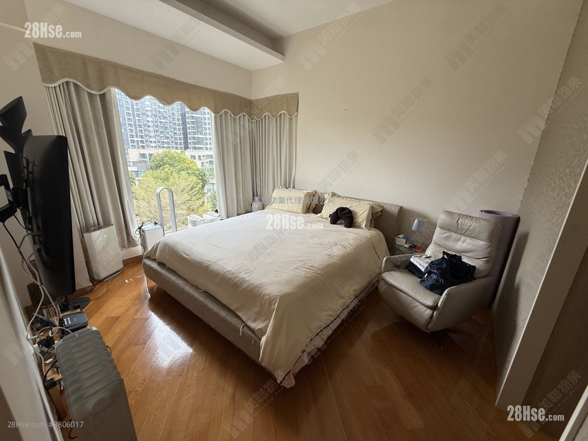 主人房: 星堤 售盘 4 房 , 2 浴室 1,272 平方尺