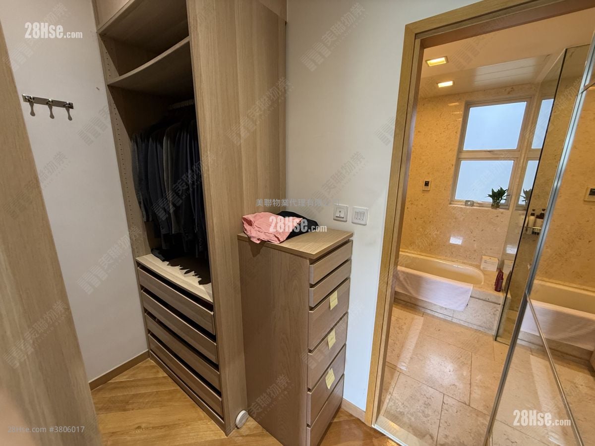 主人房: 星堤 售盘 4 房 , 2 浴室 1,272 平方尺