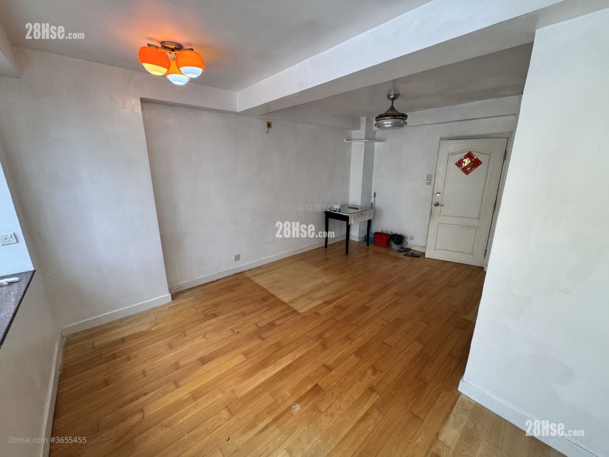 Golden Mansion Sell 2 Bedrooms , 1 Bathroom 281 ft²