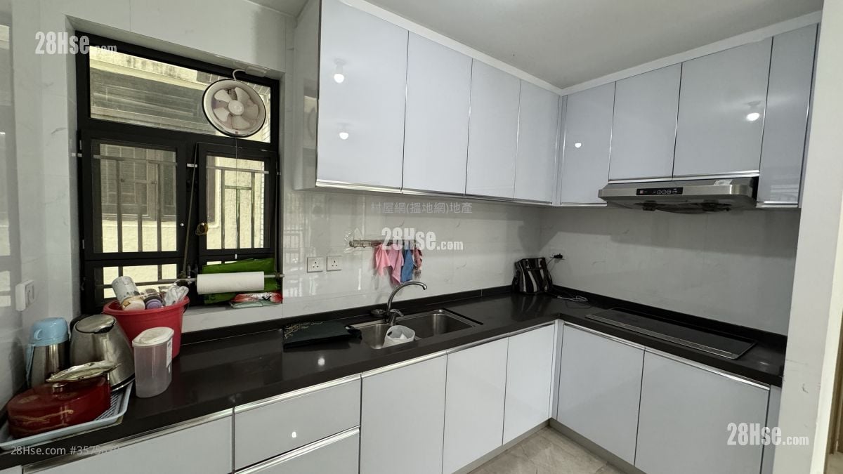 村屋 租盘 3 房 , 2 浴室