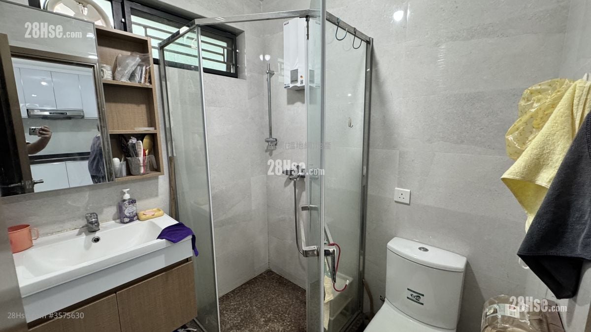 村屋 租盘 3 房 , 2 浴室