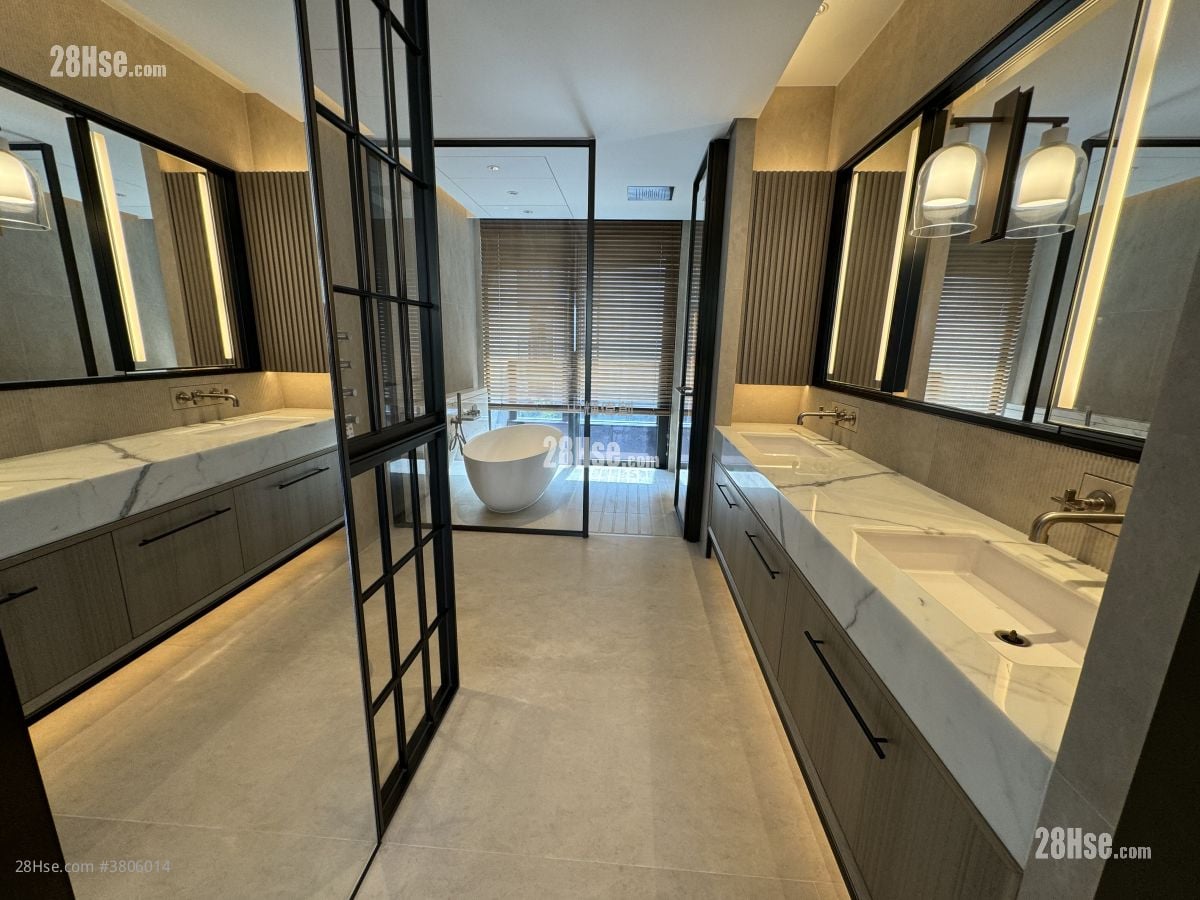 Villa Lucca Sell 3,342 ft²