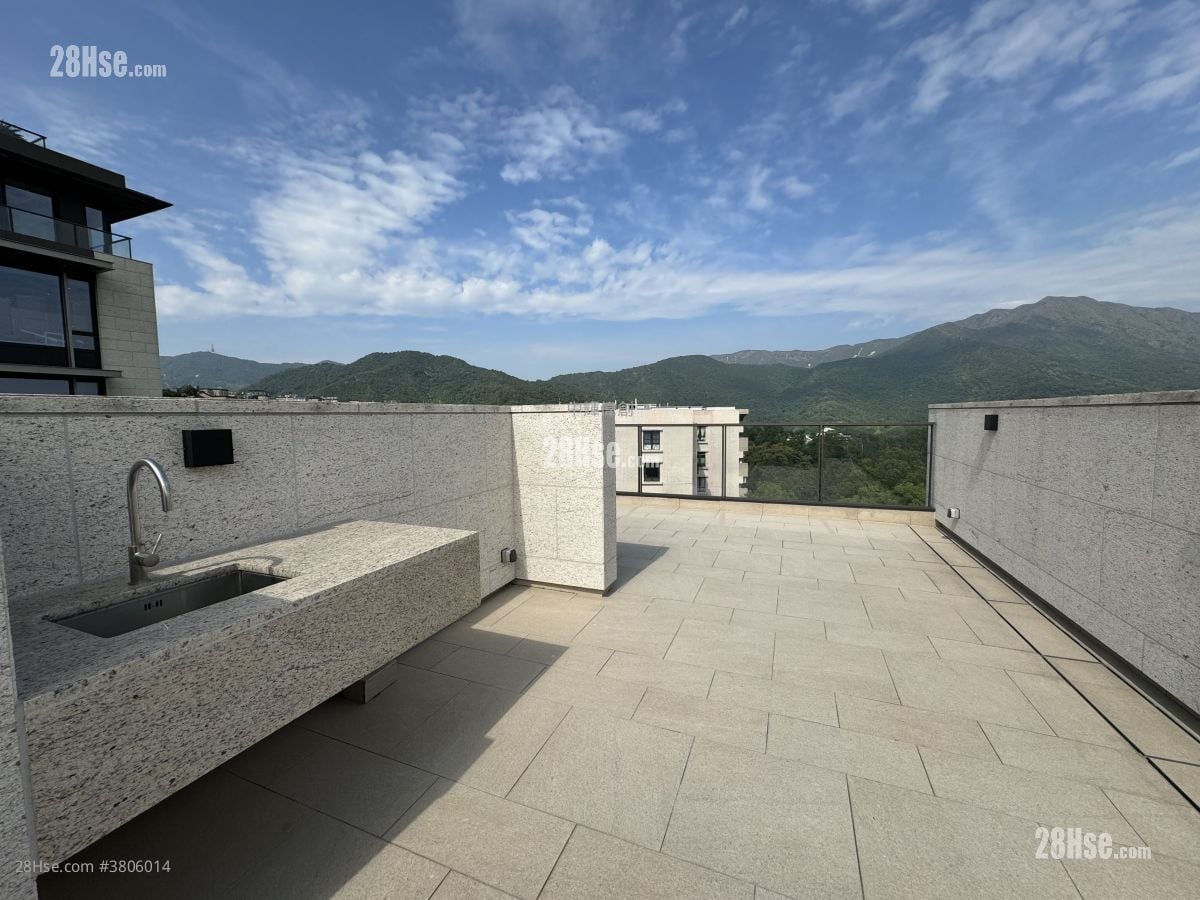 Villa Lucca Sell 3,342 ft²