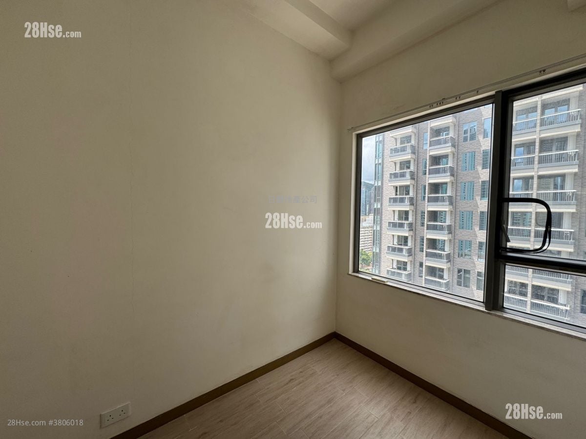 Astoria Crest Sell 1 Bedroom , 1 Bathroom 260 ft²