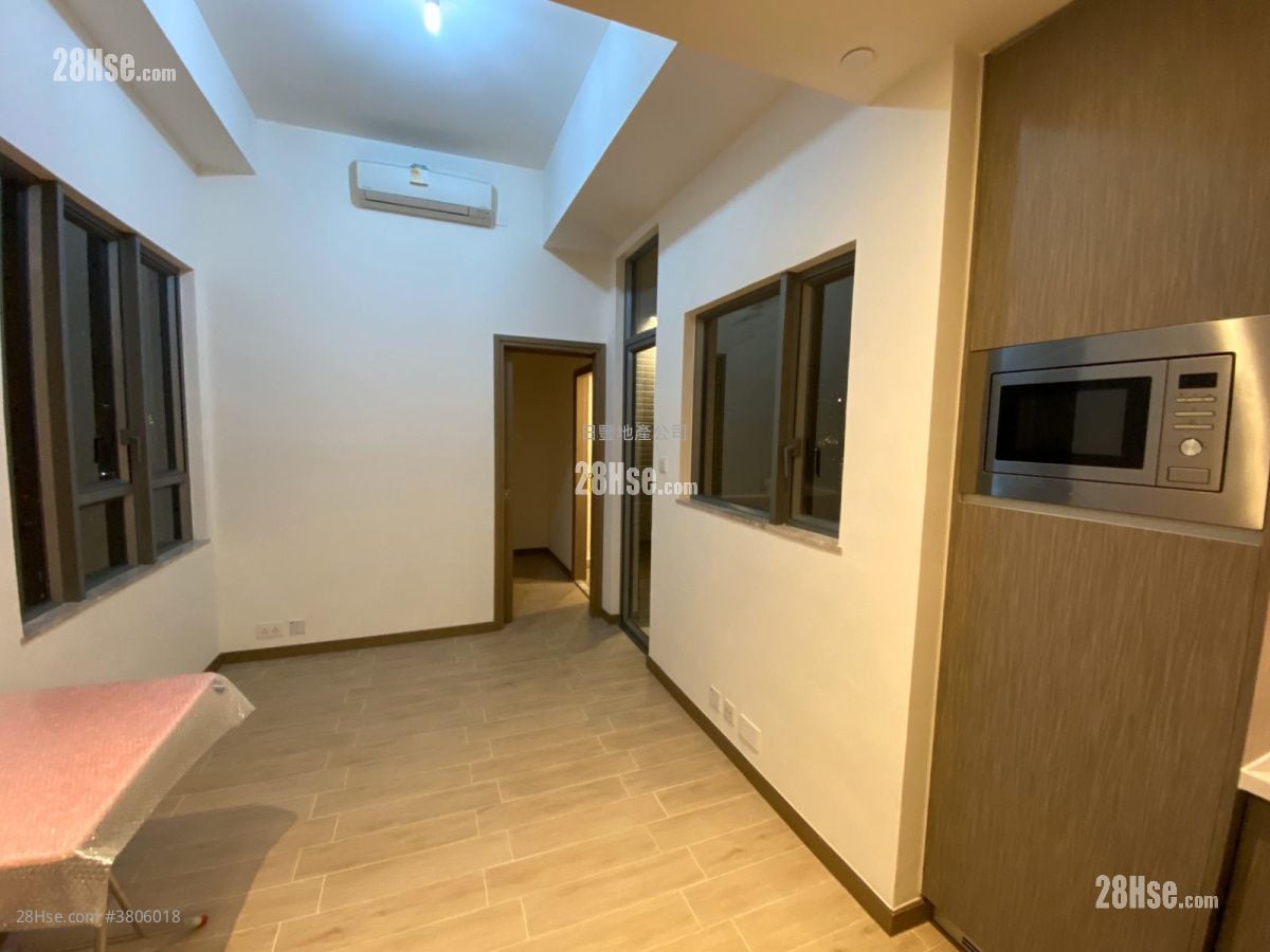 Astoria Crest Sell 1 Bedroom , 1 Bathroom 260 ft²